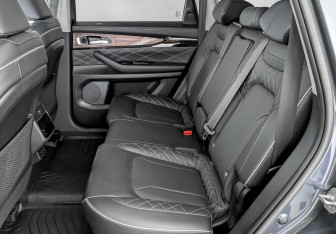 Подержанный автомобиль Exeed VX 2023 года (12 фото)