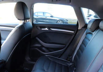 Подержанный автомобиль Audi A3 Hatchback 2014 года (9 фото)