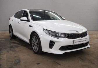 Подержанный автомобиль Kia Optima Sedan 2017 года (3 фото)