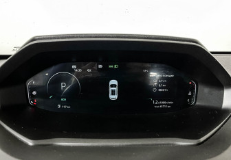 Подержанный автомобиль Changan UNI-S 2024 года (11 фото)