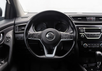 Подержанный автомобиль Nissan Qashqai 2019 года (14 фото)