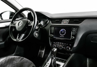 Подержанный автомобиль Skoda Octavia Liftback 2014 года (9 фото)