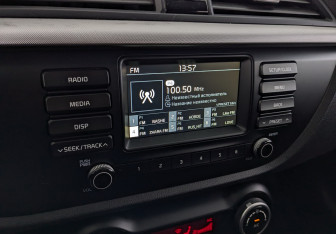 Подержанный автомобиль Kia Rio Sedan 2019 года (25 фото)