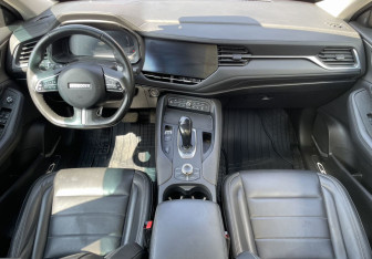 Подержанный автомобиль Haval F7 2021 года (10 фото)