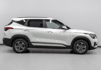 Подержанный автомобиль Kia Seltos 2022 года (4 фото)