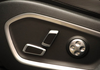 Подержанный автомобиль Geely Tugella 2023 года (23 фото)