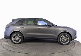 Подержанный автомобиль Porsche Cayenne 2018 года (4 фото)