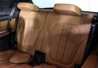 Подержанный автомобиль BMW X7 2019 года (14 фото)