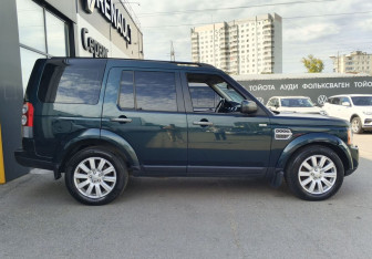 Подержанный автомобиль Land Rover Discovery 2013 года (4 фото)