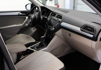 Подержанный автомобиль Volkswagen Tiguan 2017 года (10 фото)