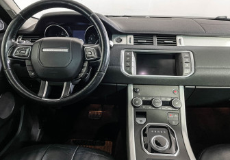 Подержанный автомобиль Land Rover Range Rover Evoque 2015 года (12 фото)