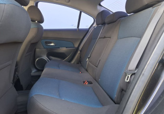 Подержанный автомобиль Chevrolet Cruze Sedan 2012 года (11 фото)