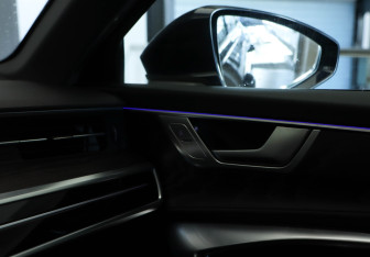 Подержанный автомобиль Audi A6 Sedan 2021 года (22 фото)