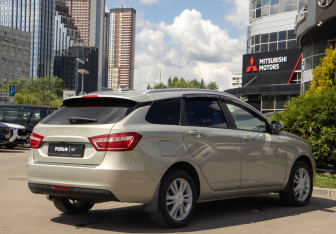 Подержанный автомобиль LADA (ВАЗ) Vesta Wagon 2017 года (4 фото)