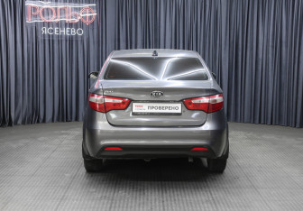 Подержанный автомобиль Kia Rio Sedan 2012 года (6 фото)