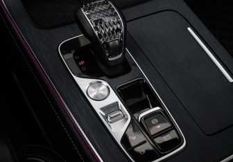 Подержанный автомобиль GAC GS8 2024 года (15 фото)