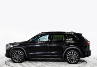 Подержанный автомобиль Geely Monjaro 2025 года (6 фото)