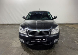 Подержанный автомобиль Skoda Octavia Liftback 2011 года (2 фото)