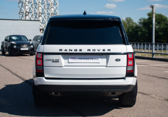 Подержанный автомобиль Land Rover Range Rover 2017 года (6 фото)