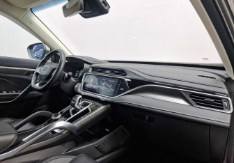 Подержанный автомобиль Geely Atlas Pro 2022 года (13 фото)