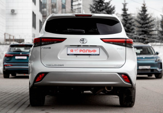 Новый Toyota Highlander 2026 (4 фото)