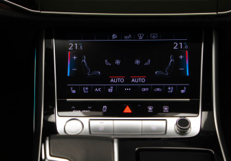 Подержанный автомобиль Audi Q7 2020 года (23 фото)