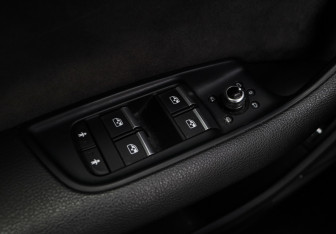 Подержанный автомобиль Audi Q7 2020 года (30 фото)