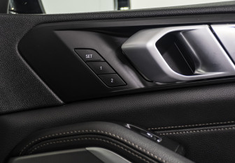 Подержанный автомобиль BMW X5 2019 года (27 фото)