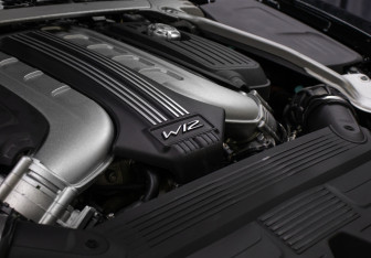 Подержанный автомобиль Bentley Continental GT Coupe 2021 года (33 фото)