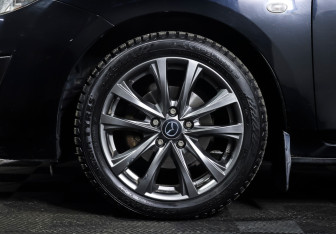 Подержанный автомобиль Mazda 3 Hatchback 2009 года (21 фото)