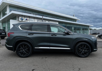 Подержанный автомобиль Hyundai Santa Fe 2021 года (4 фото)
