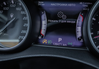 Подержанный автомобиль Maserati Levante 2016 года (11 фото)