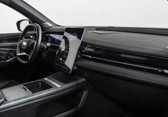 Подержанный автомобиль Geely Preface 2024 года (12 фото)