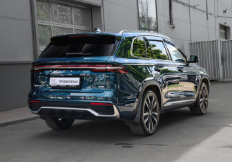Подержанный автомобиль Geely Monjaro 2023 года (4 фото)