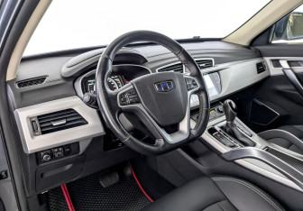 Подержанный автомобиль Geely Atlas 2019 года (16 фото)