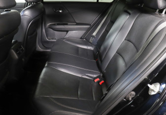 Подержанный автомобиль Honda Accord Sedan 2013 года (11 фото)