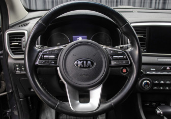 Подержанный автомобиль Kia Sportage 2021 года (17 фото)