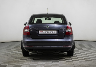 Подержанный автомобиль Skoda Octavia Liftback 2012 года (6 фото)