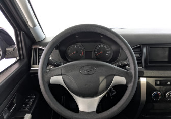 Подержанный автомобиль УАЗ Pickup 2023 года (21 фото)