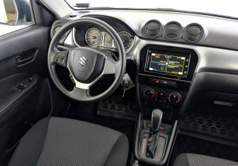 Подержанный автомобиль Suzuki Vitara 2016 года (28 фото)