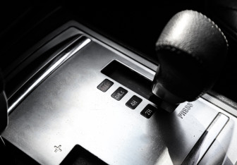 Подержанный автомобиль Mitsubishi Pajero 2011 года (13 фото)