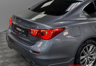 Подержанный автомобиль Infiniti Q50 2014 года (20 фото)