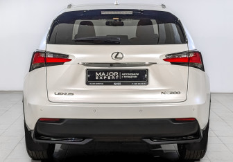 Подержанный автомобиль Lexus NX 2016 года (6 фото)