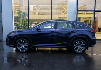Подержанный автомобиль Lexus RX 2017 года (4 фото)