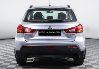 Подержанный автомобиль Mitsubishi ASX 2012 года (4 фото)