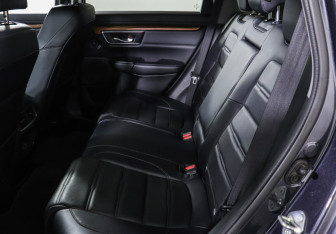 Подержанный автомобиль Honda CR-V 2017 года (12 фото)