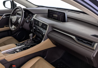 Подержанный автомобиль Lexus RX 2019 года (13 фото)