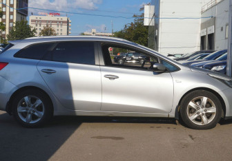 Подержанный автомобиль Kia Ceed Wagon 2014 года (4 фото)