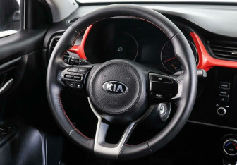 Подержанный автомобиль Kia Rio Sedan 2021 года (10 фото)