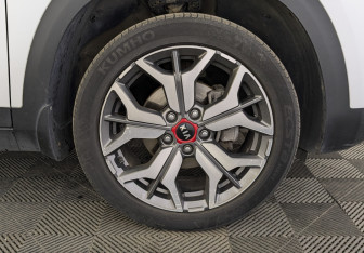 Подержанный автомобиль Kia Seltos 2021 года (18 фото)